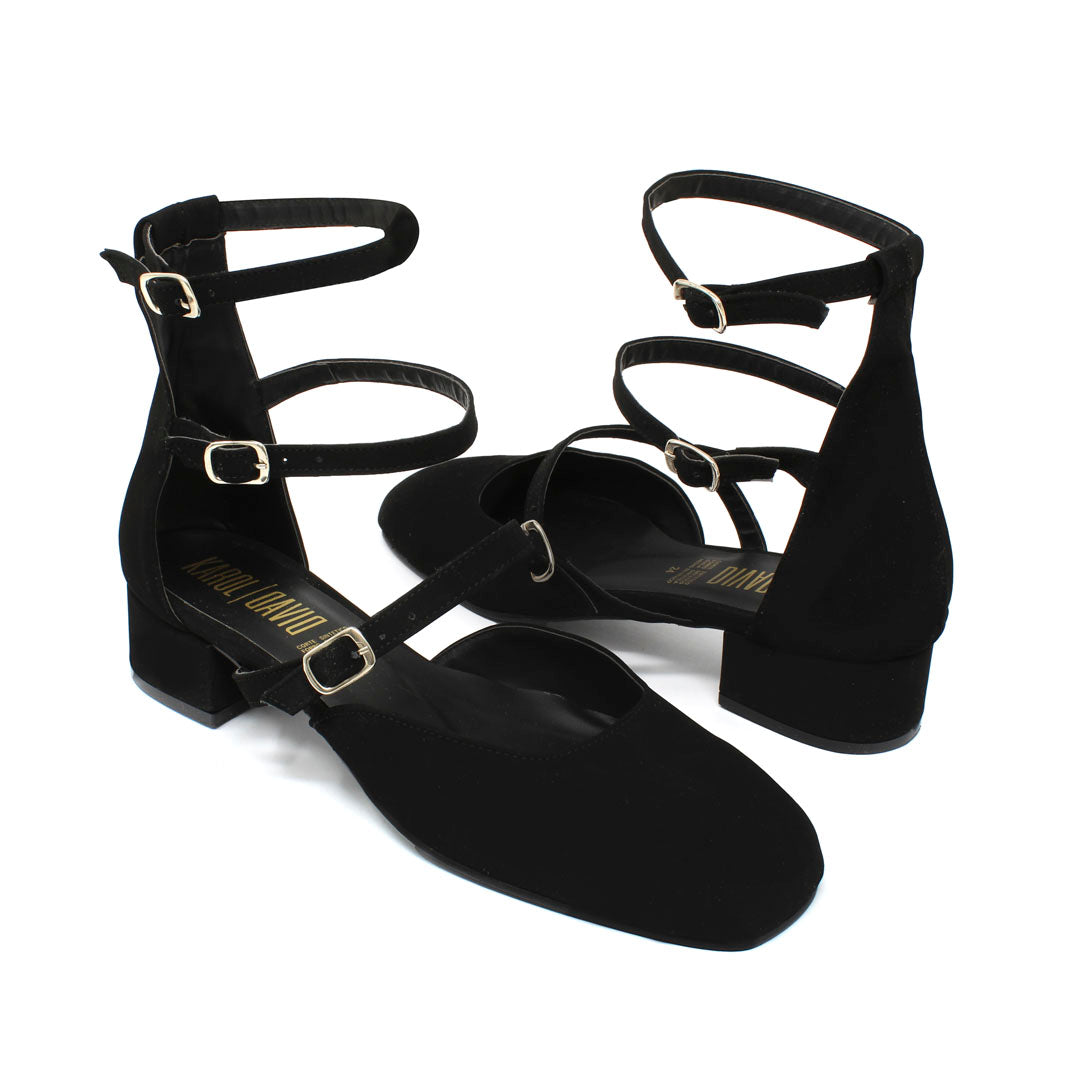 Zapatilla De Vestir Punta Cuadrada Triple Correa Negro 16-801