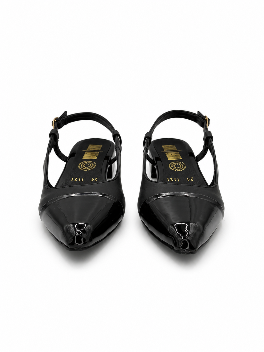 Zapatilla Mujer Negra Punta Fina Charol 38-1121