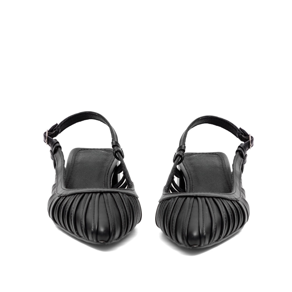 Zapatilla Mujer Negra Punta Fina Tacón Bajo  7-6921