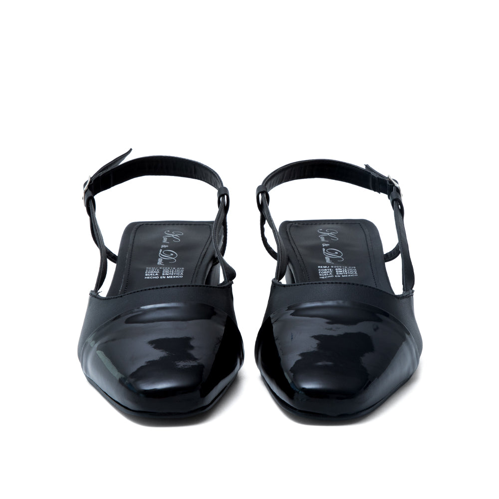 Zapatilla De Vestir Punta Cuadrada Negra 41-4401